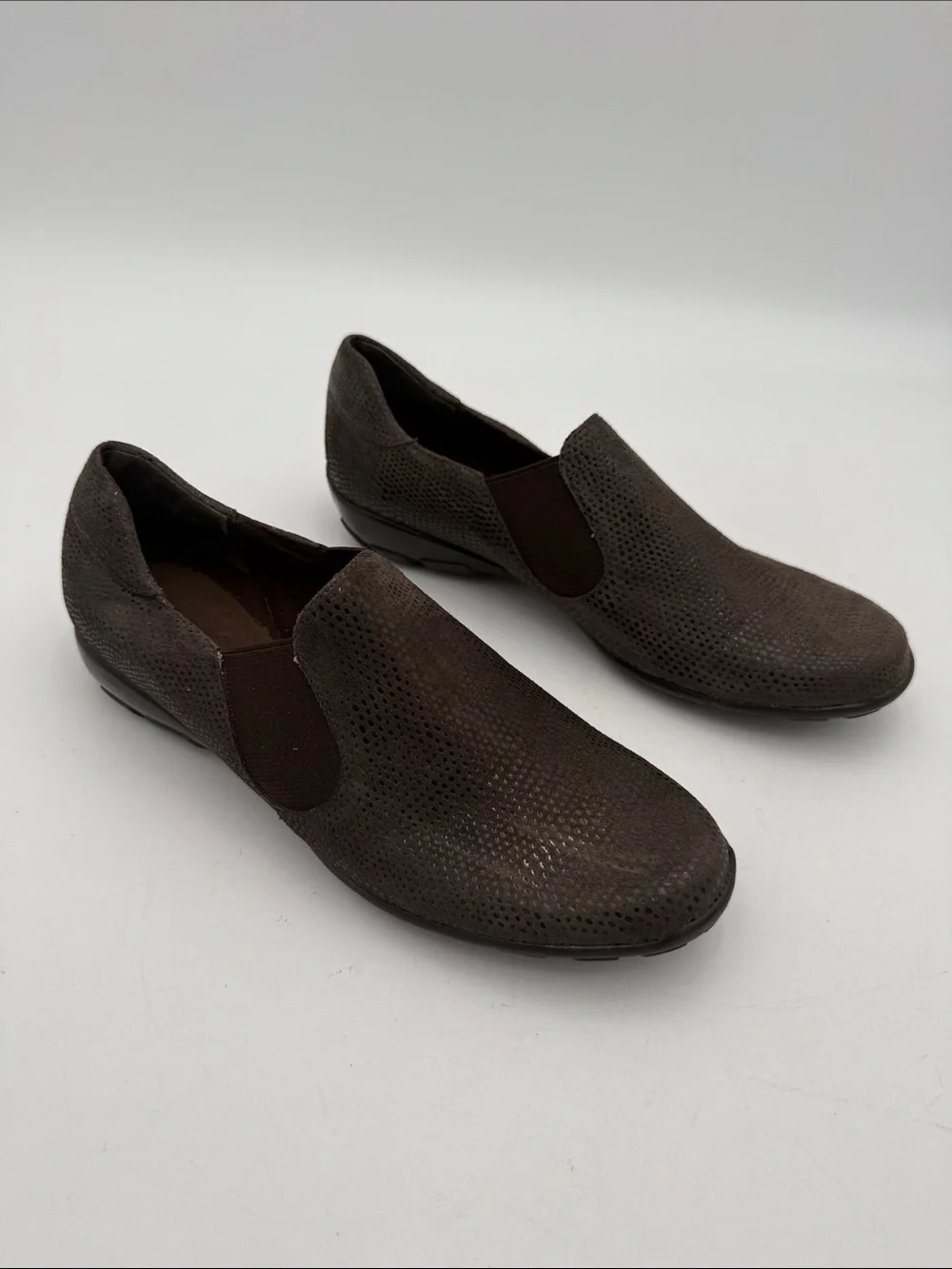 Vaneli women Slip-On Casual Loafers Dark Brown texture casual 7.5N office Y2K